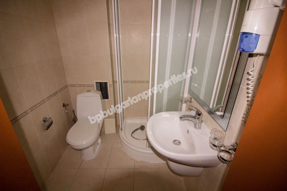 Апартамент с две спални за продажба близо до морето в Кошарица