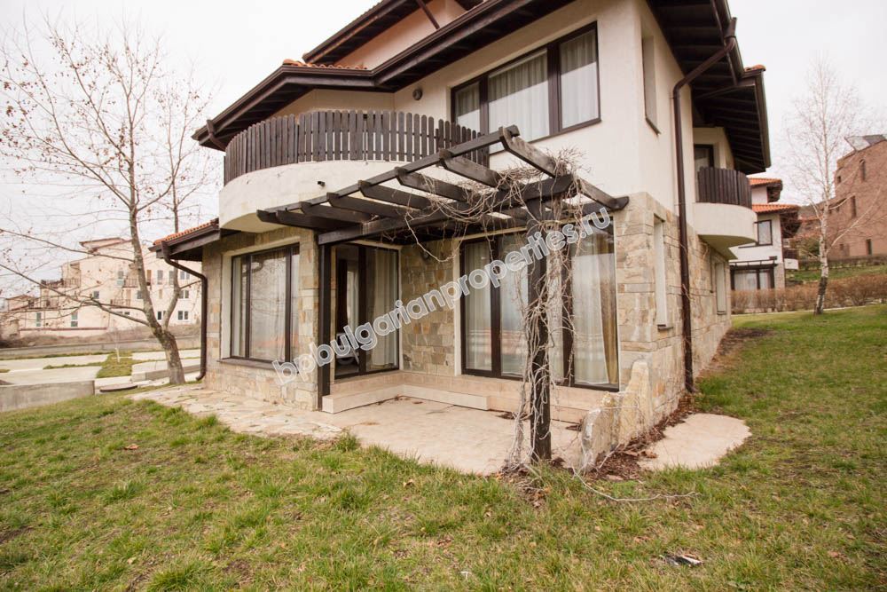 Апартамент с две спални за продажба близо до морето в Кошарица