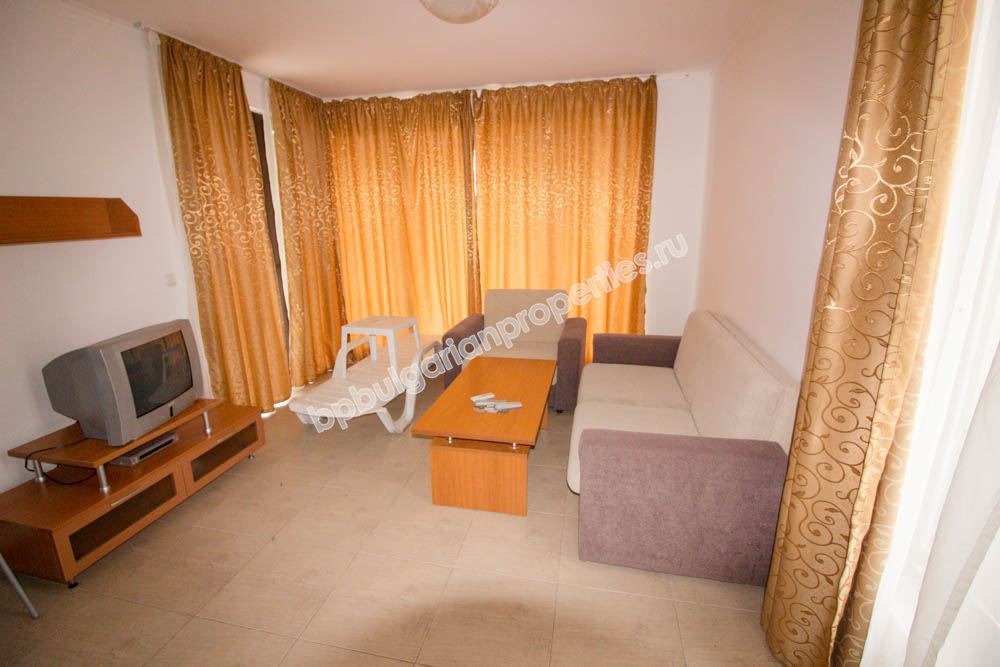 Апартамент с две спални за продажба близо до морето в Кошарица