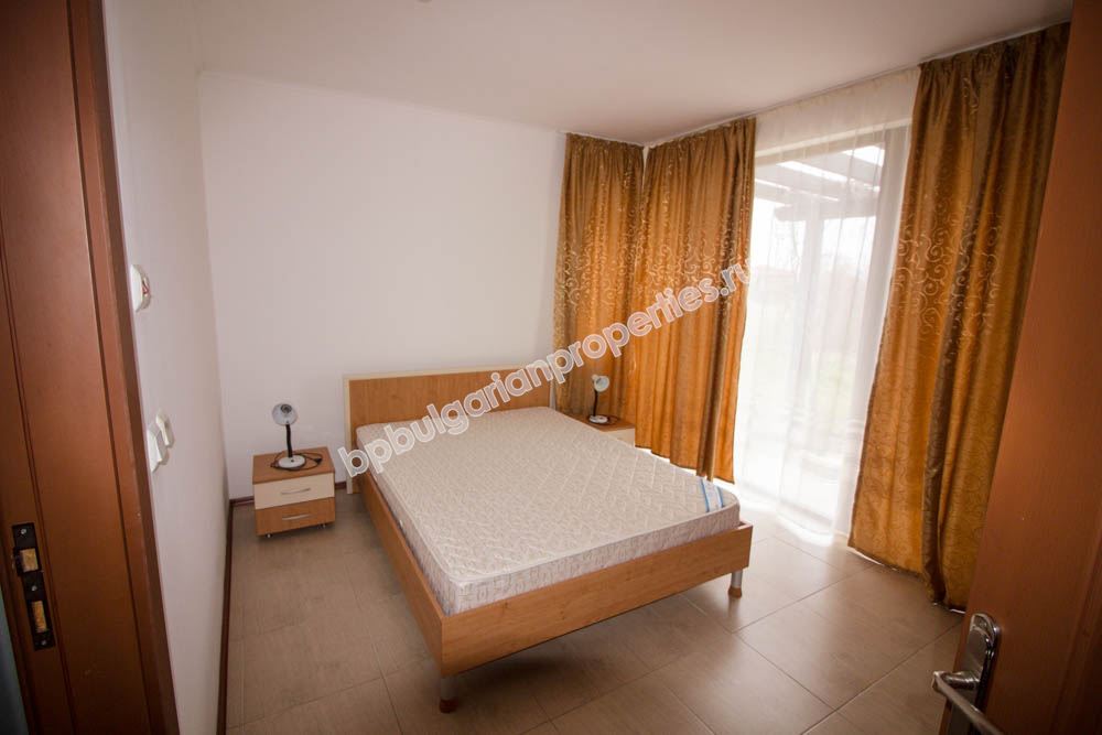 Апартамент с две спални за продажба близо до морето в Кошарица