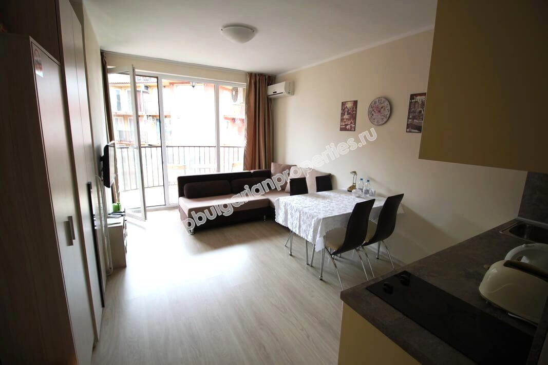 Мебелирано студио близо до плажа за продажба в курорта Слънчев Бряг