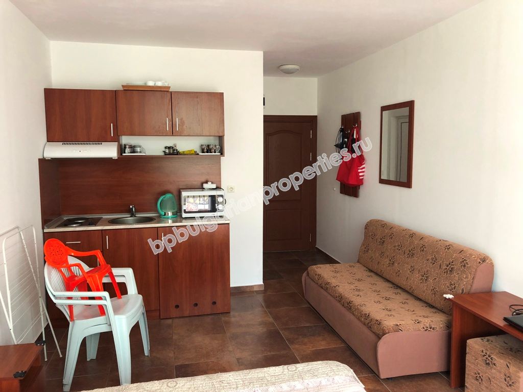 Мебелирано студио за продажба в центъра на Слънчев Бряг