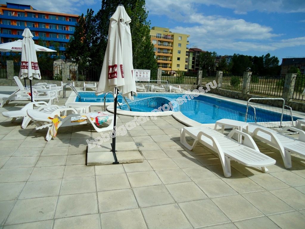 Мебелирано студио за продажба в центъра на Слънчев Бряг