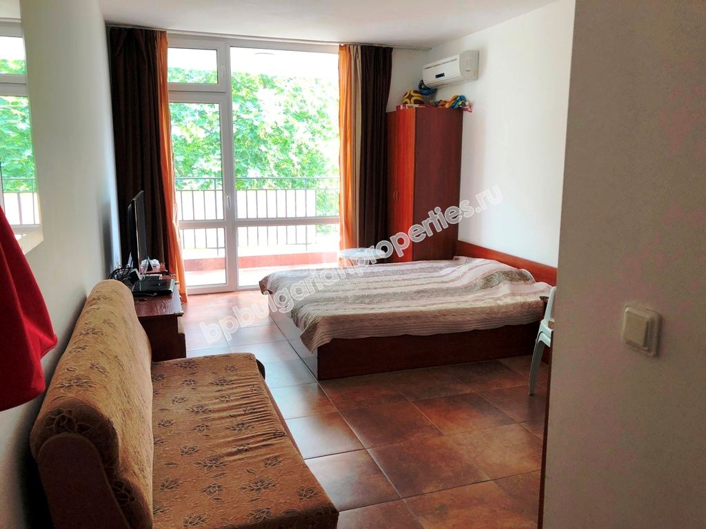 Мебелирано студио за продажба в центъра на Слънчев Бряг