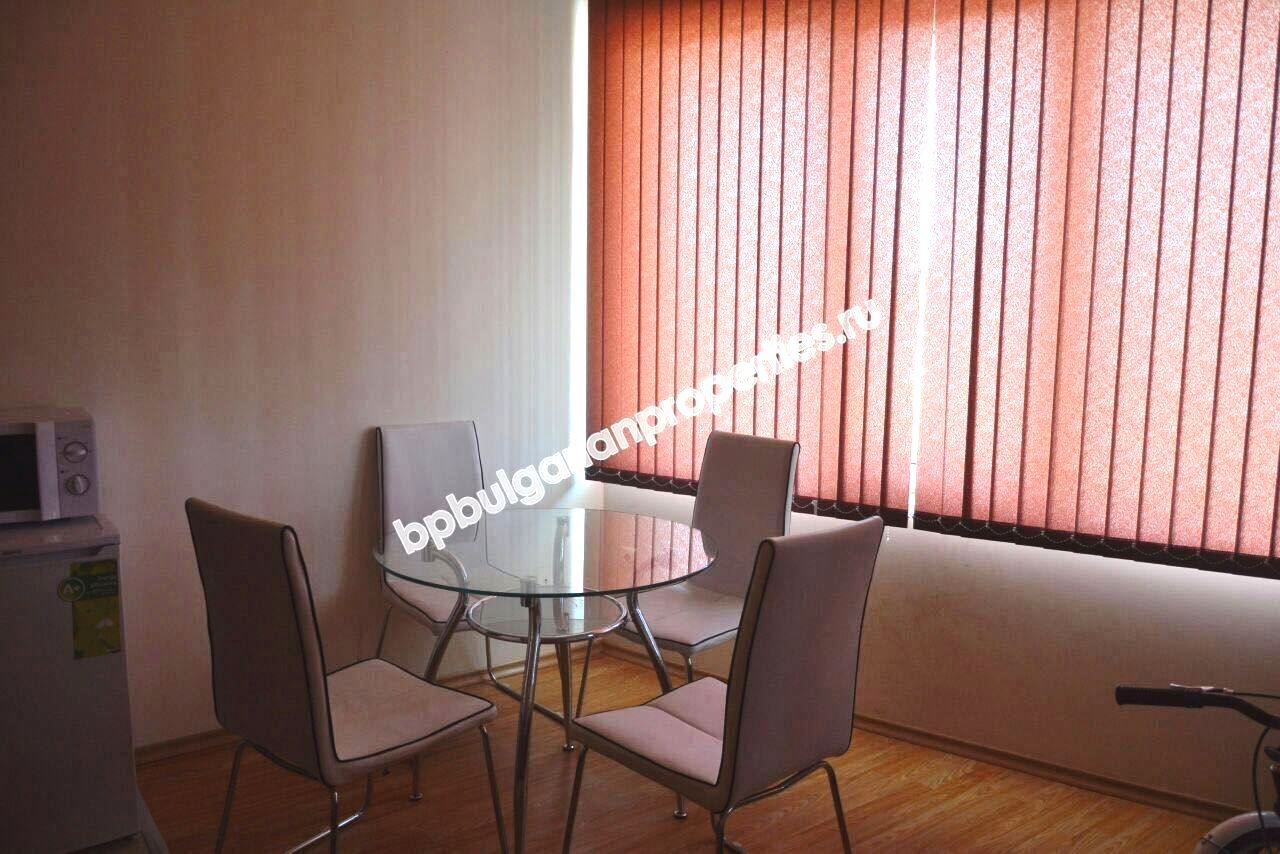 Мебелирано студио за продажба в затворен комплекс в Поморие