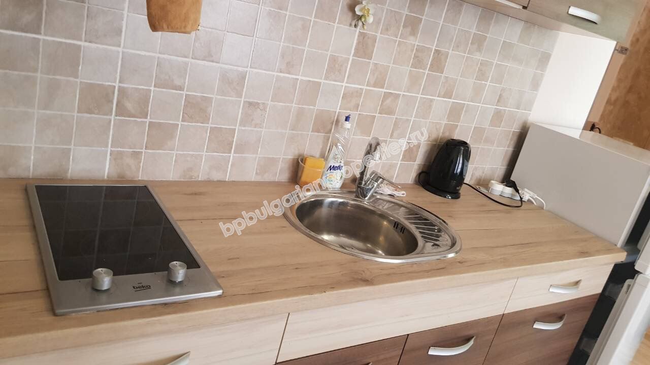 Едноспален мебелиран апартамент за продажба в елитен комплекс в курорта Слънчев Бряг