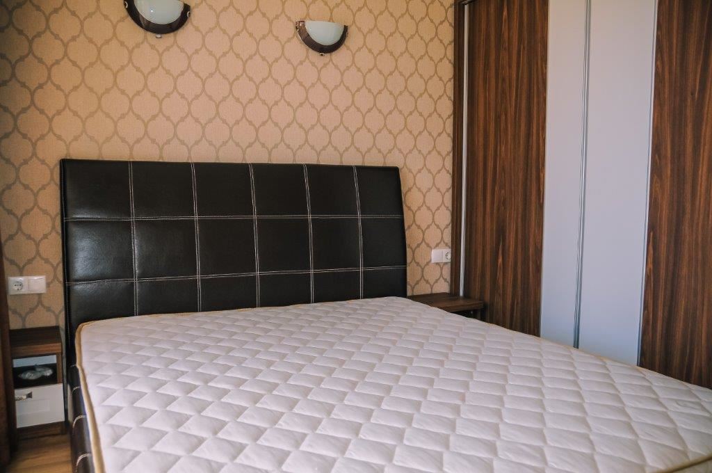 Луксозно обзаведен апартамент в жилищен комплекс близо до морето