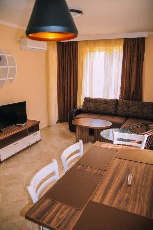 Луксозен апартамент за инвестиция в нов жилищен комплекс в Равда