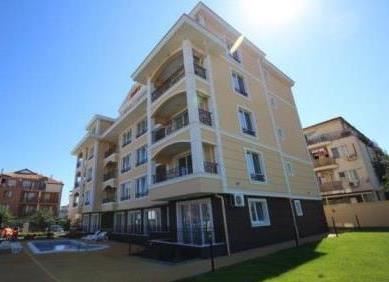 Луксозен апартамент за инвестиция в нов жилищен комплекс в Равда