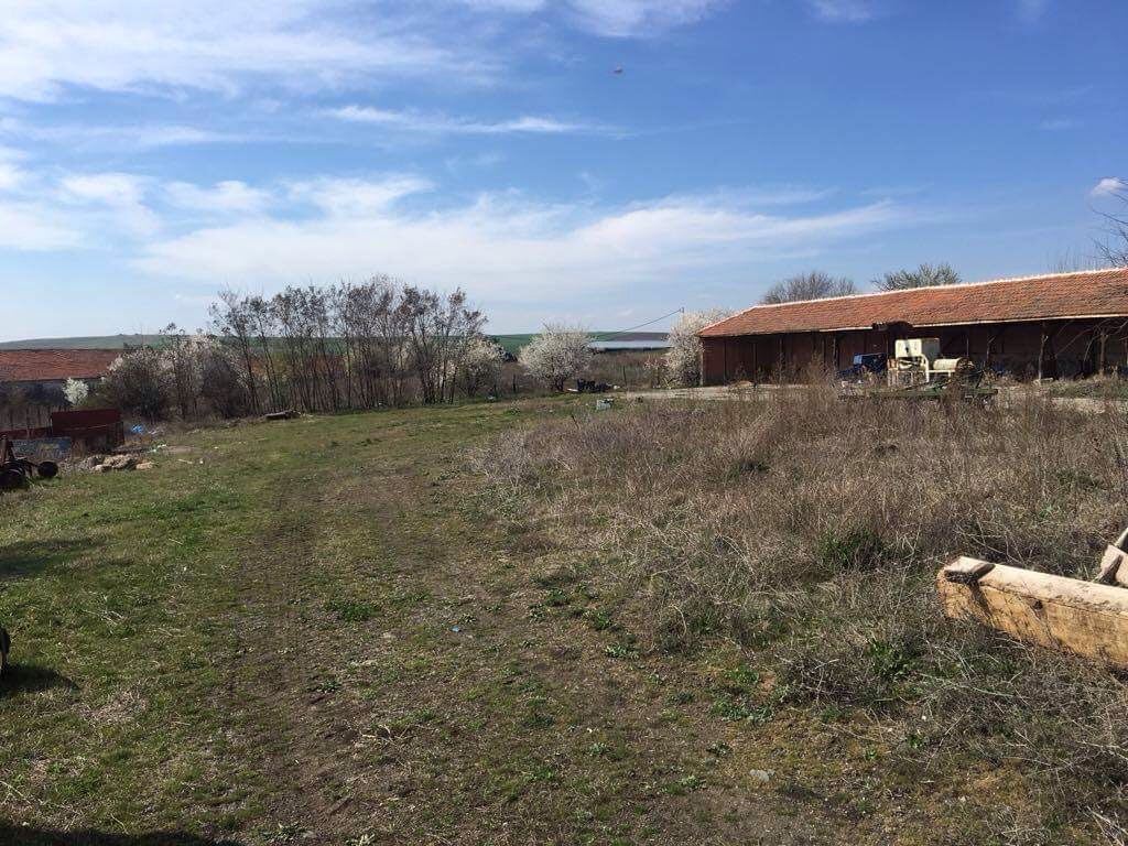 Селскостопански имот близо до Бургас