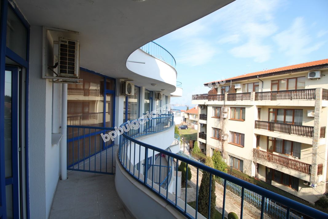 Евтин апартамент за инвестиция на 100 м от морето в Слънчев Бряг