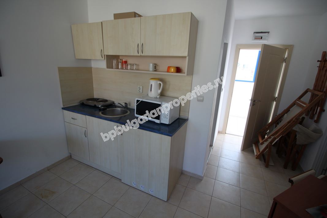 Евтин апартамент за инвестиция на 100 м от морето в Слънчев Бряг