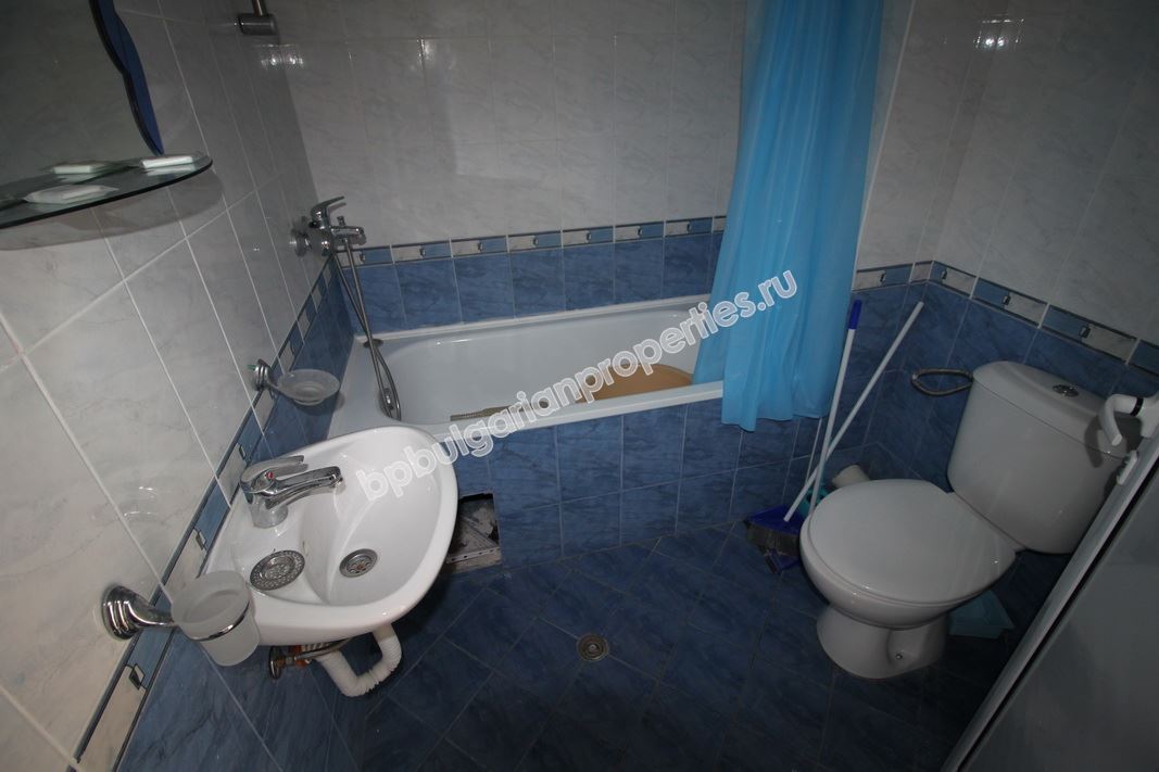 Евтин апартамент за инвестиция на 100 м от морето в Слънчев Бряг