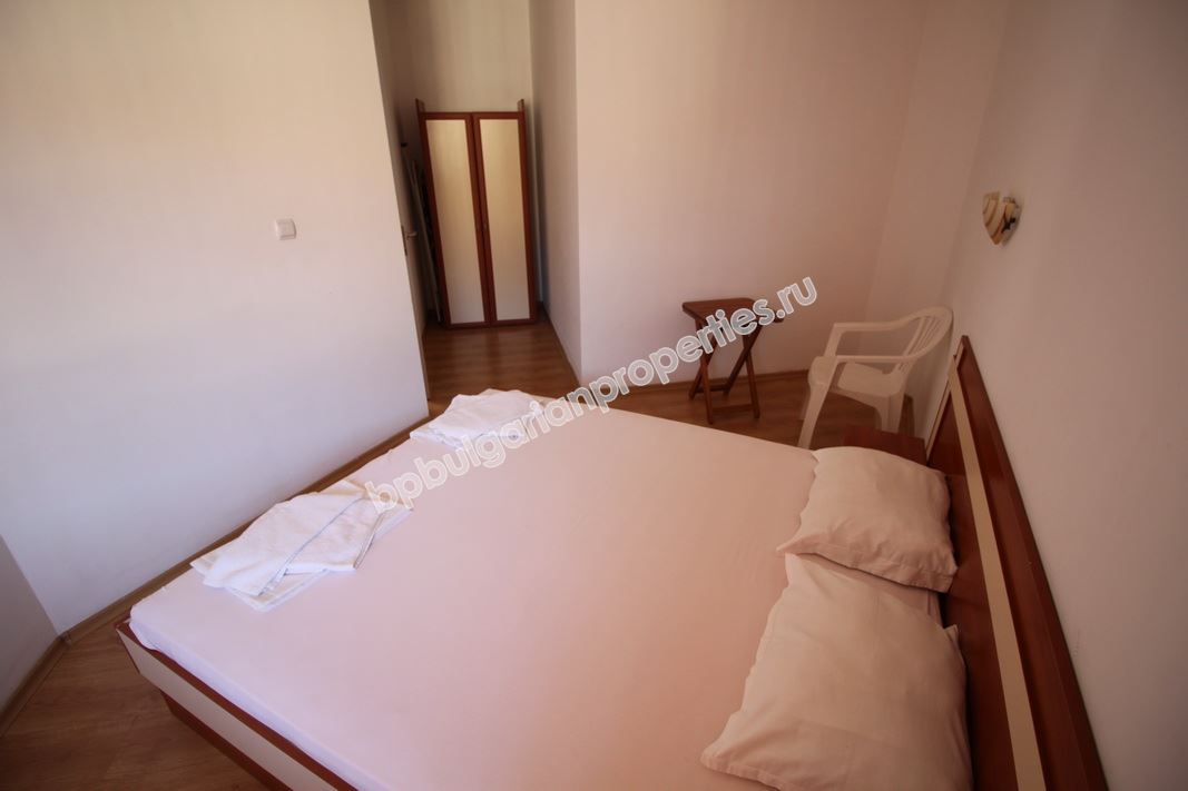 Евтин апартамент за инвестиция на 100 м от морето в Слънчев Бряг