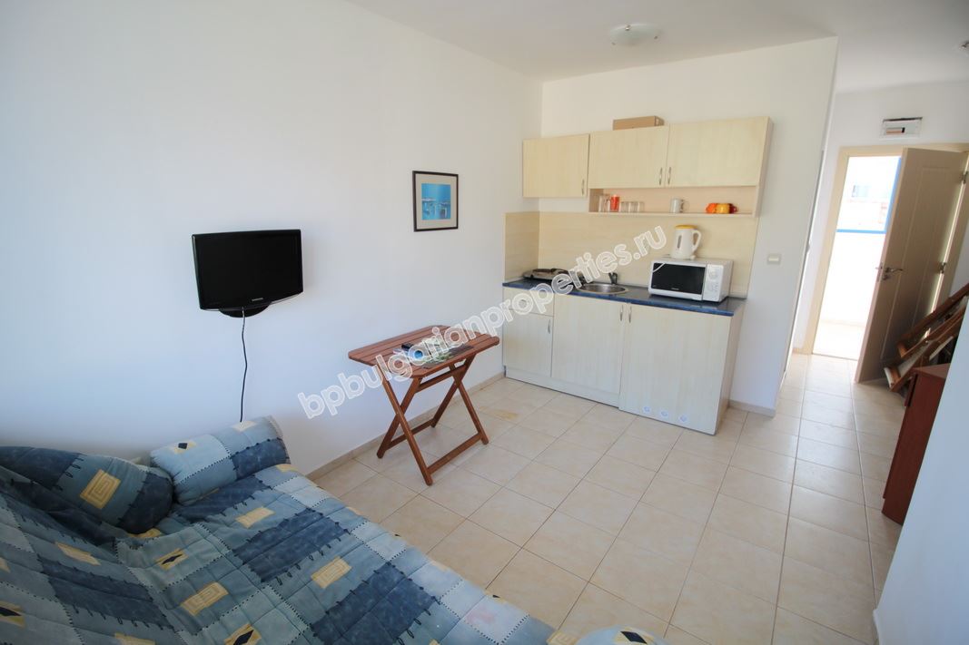 Евтин апартамент за инвестиция на 100 м от морето в Слънчев Бряг