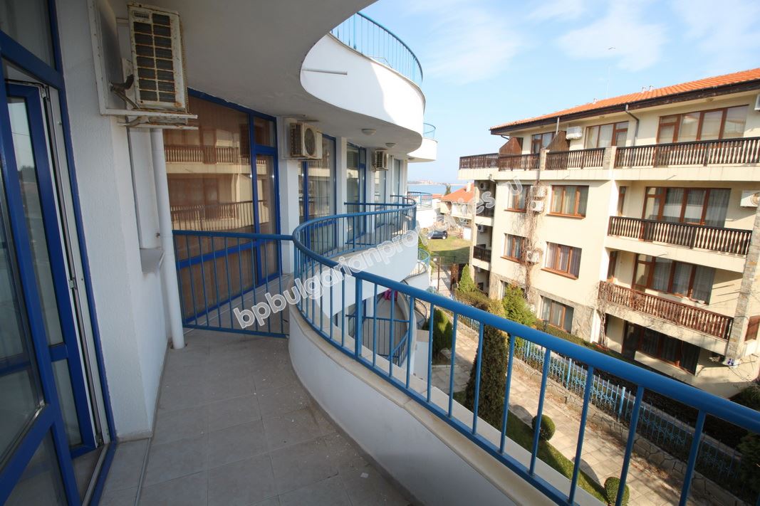 Евтин апартамент за инвестиция на 100 м от морето в Слънчев Бряг