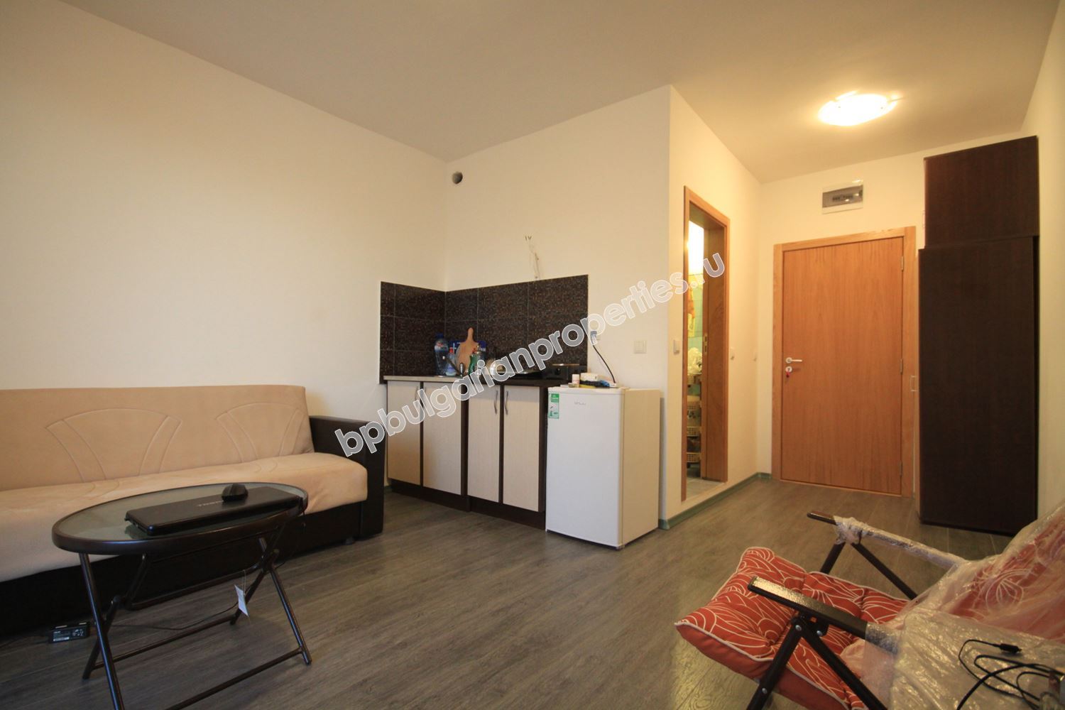 Евтино студио в затворен комплекс близо до морето в Слънчев Бряг