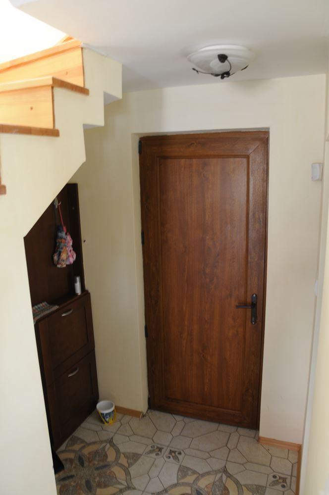 Триетажна обзаведена къща на 50 м от Райския залив, Созопол