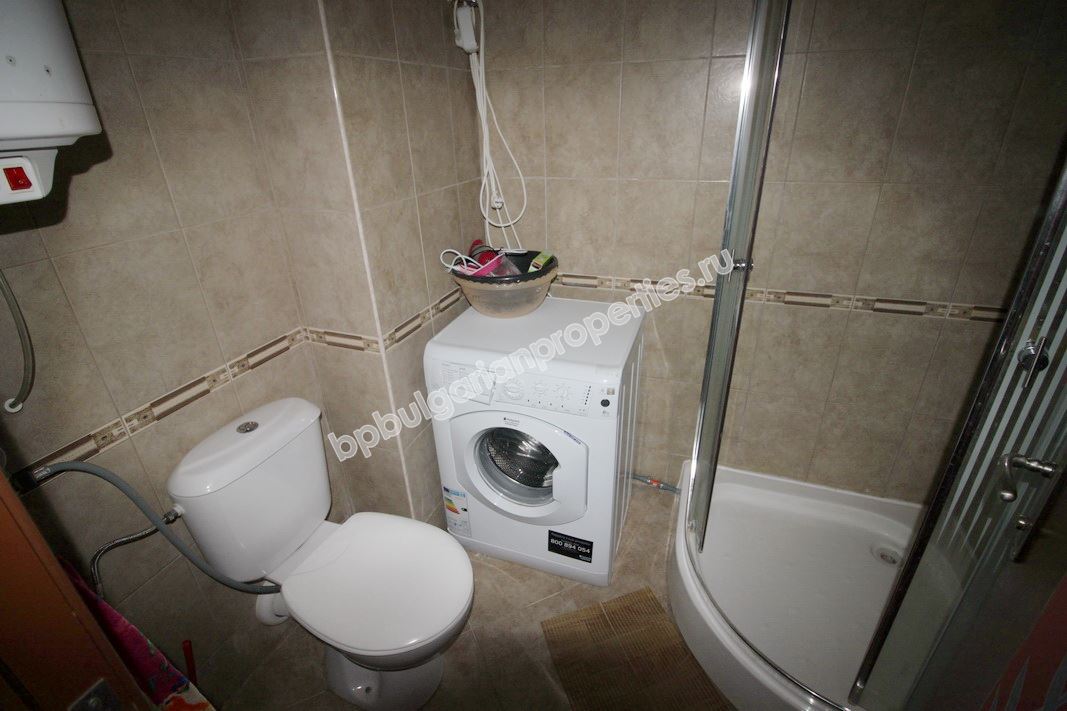 Напълно обзаведено студио в затворен комплекс близо до морето в Свети Влас