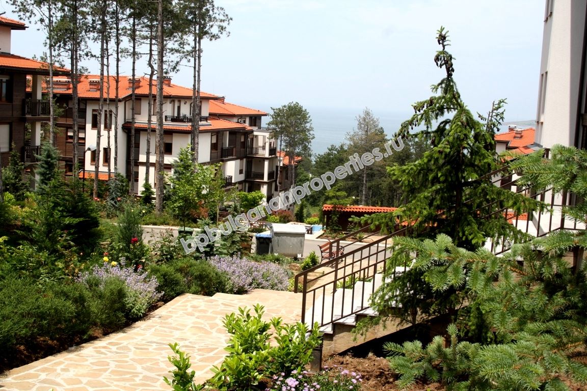 Тристаен апартамент с гледка море на първа линия в Созопол