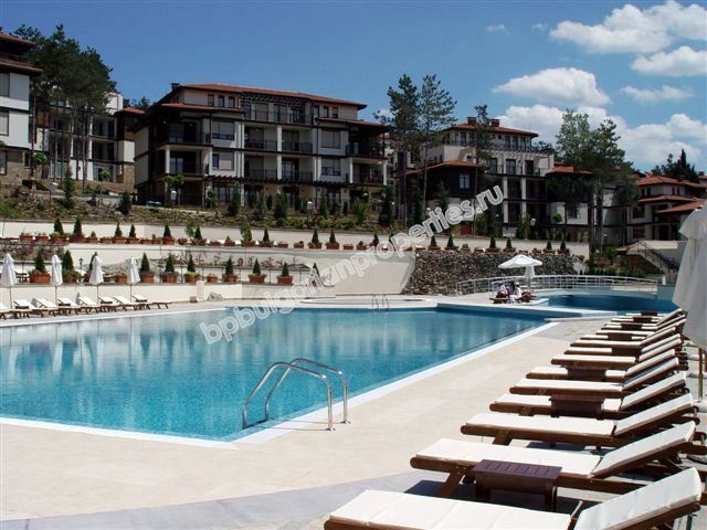 Тристаен апартамент с гледка море на първа линия в Созопол