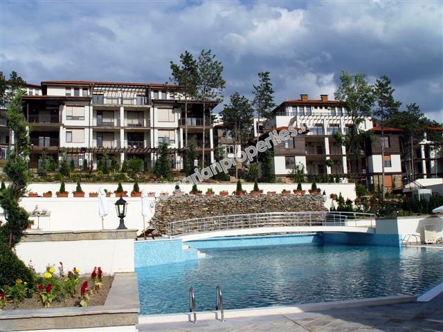 Тристаен апартамент с гледка море на първа линия в Созопол