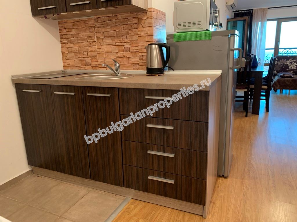 Апартамент с панорамна гледка море в центъра на Свети Влас