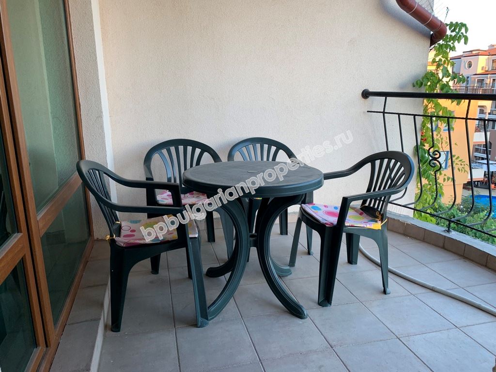 Апартамент с панорамна гледка море в центъра на Свети Влас