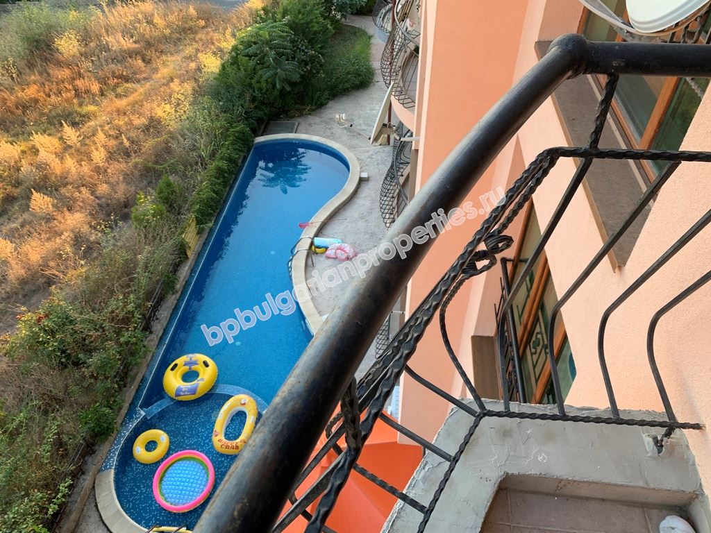 Апартамент с панорамна гледка море в центъра на Свети Влас