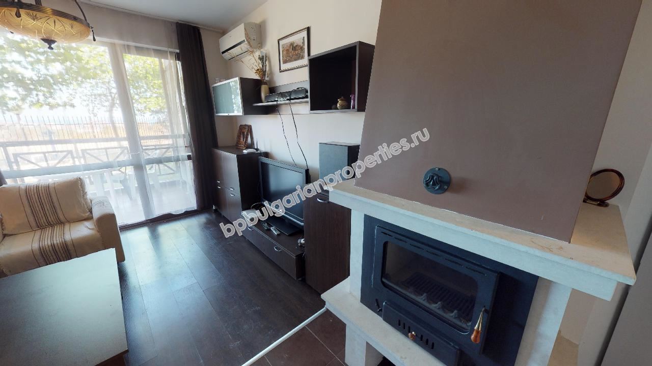 Двуетажен таунхаус на 2 км от плажа на изгодна цена