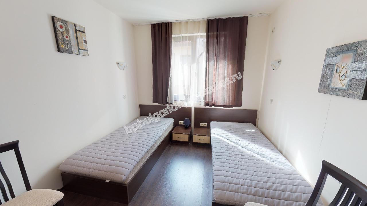 Двуетажен таунхаус на 2 км от плажа на изгодна цена