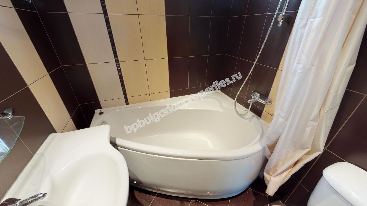 Двуетажен таунхаус на 2 км от плажа на изгодна цена