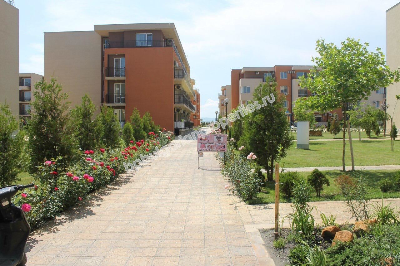 Двустаен апартамент в затворен комплекс в Слънчев Бряг