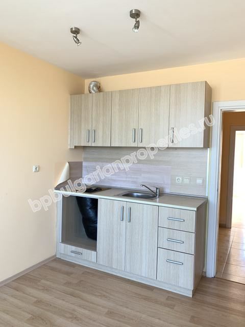 Евтин двустаен апартамент на първа линия в Поморие