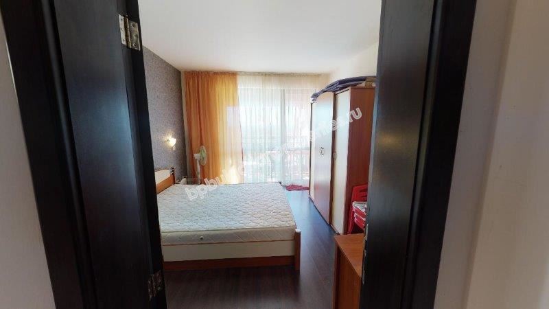 Обзаведен двуетажен таунхаус близо до морето