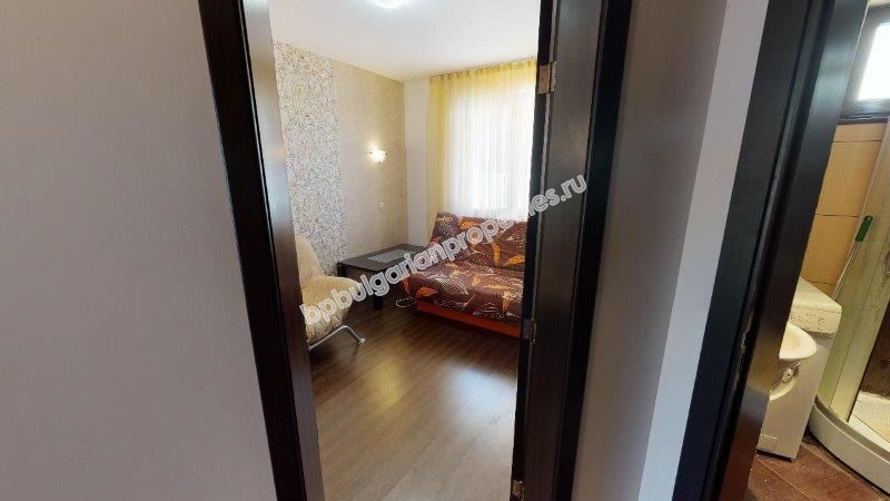 Обзаведен двуетажен таунхаус близо до морето