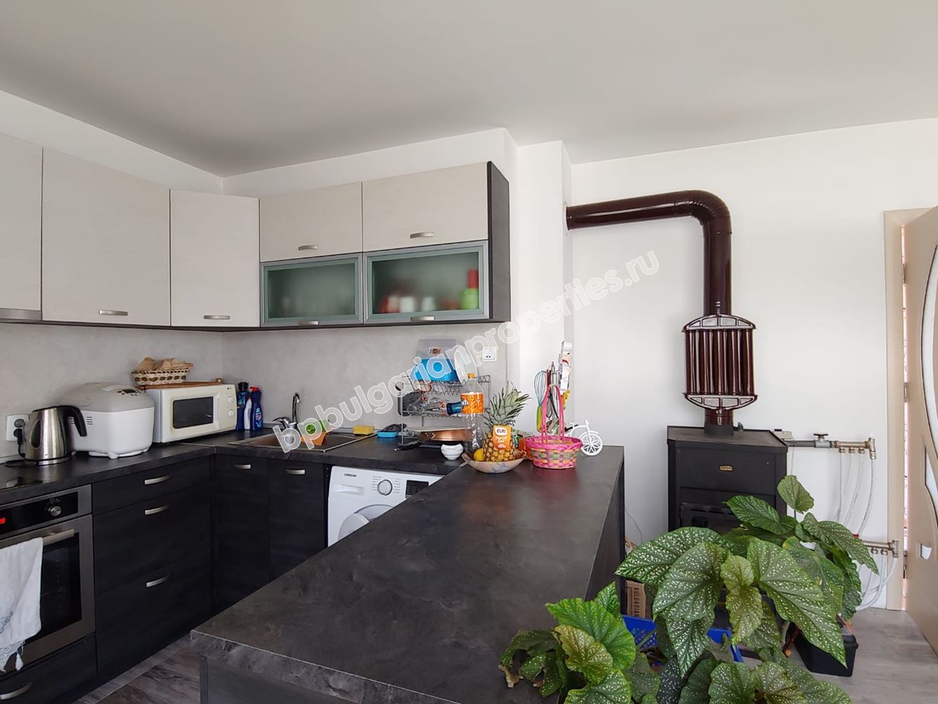 Двуетажна нова къща близо до Бургас