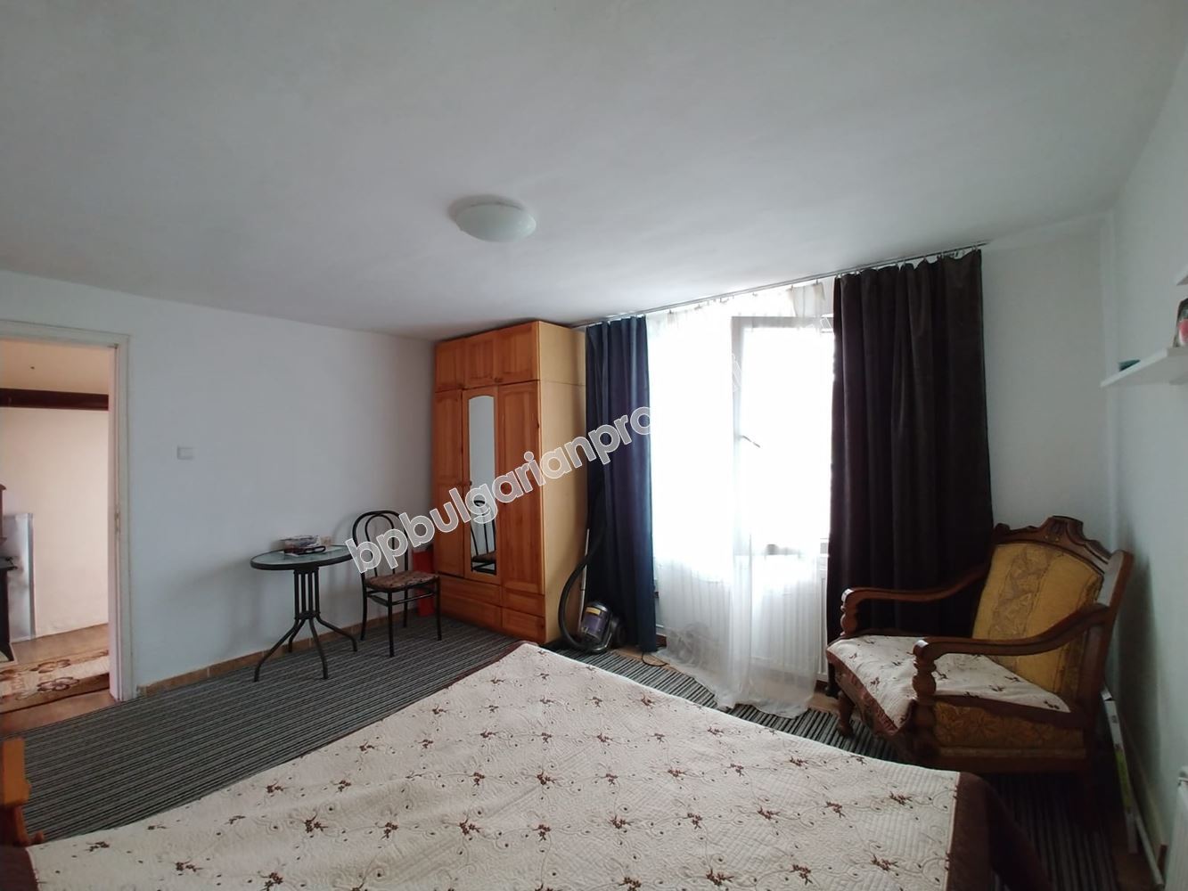 Двуетажна къща с двор на 20 км от Бургас