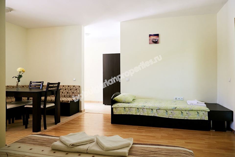 Имоти в затворен комплекс в Бяла