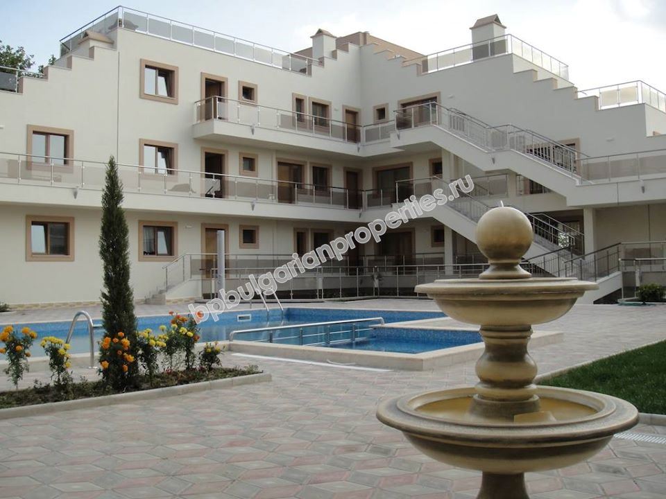 Имоти в затворен комплекс в Бяла