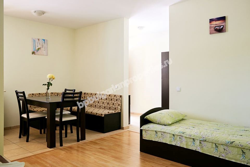 Имоти в затворен комплекс в Бяла