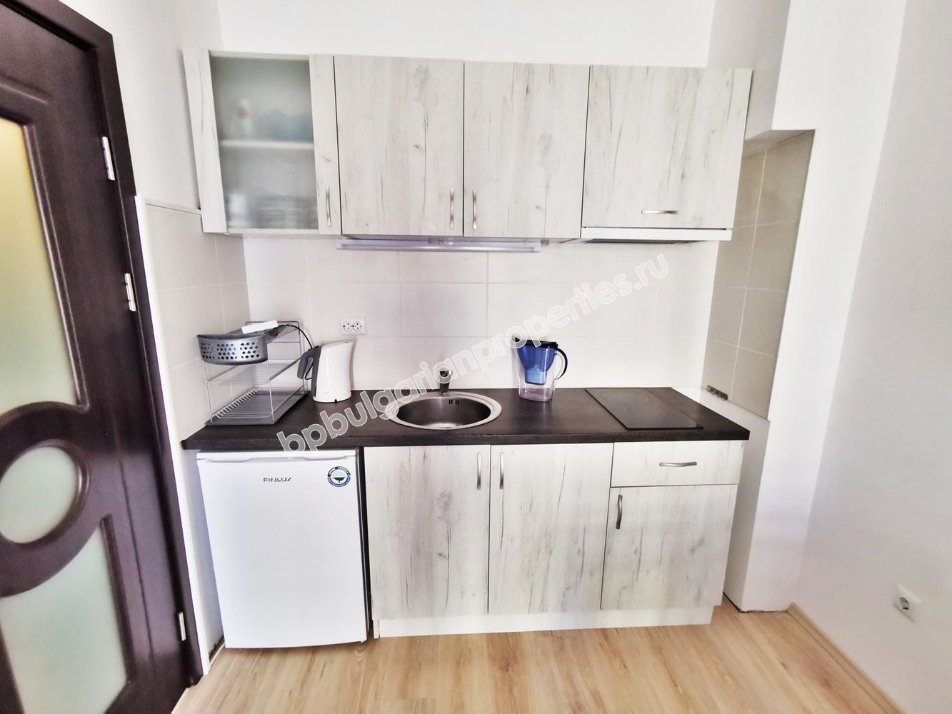 Двустаен обзаведен апартамент в жилищен комплекс в Свети Влас