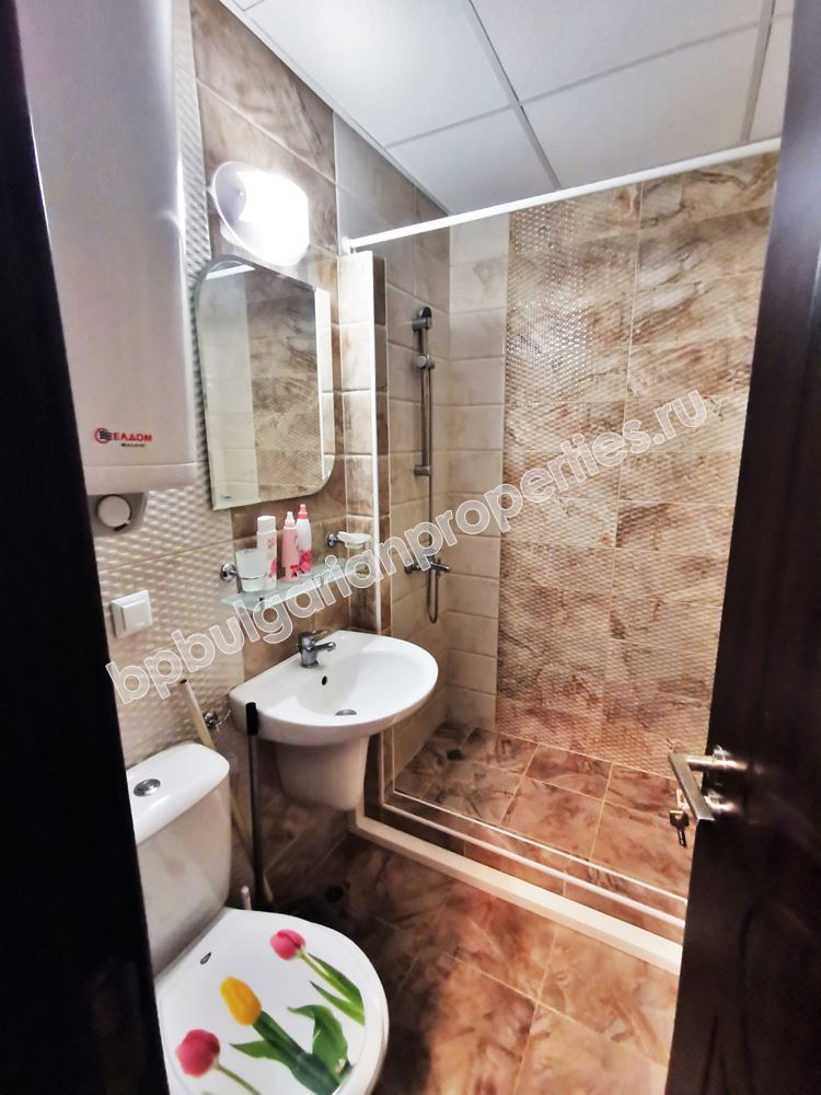 Двустаен обзаведен апартамент в жилищен комплекс в Свети Влас