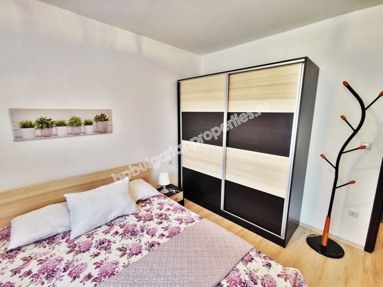 Двустаен обзаведен апартамент в жилищен комплекс в Свети Влас