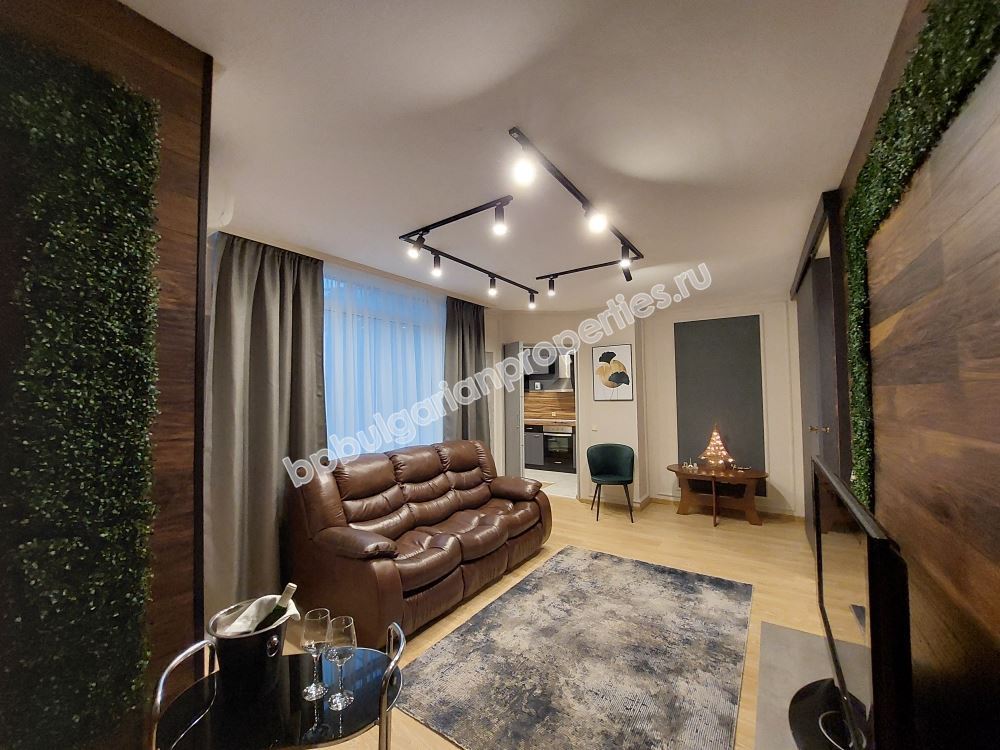 Луксозен апартамент в центъра на Поморие