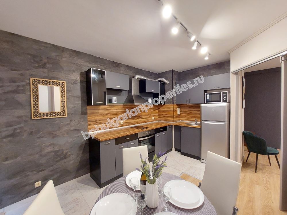 Луксозен апартамент в центъра на Поморие