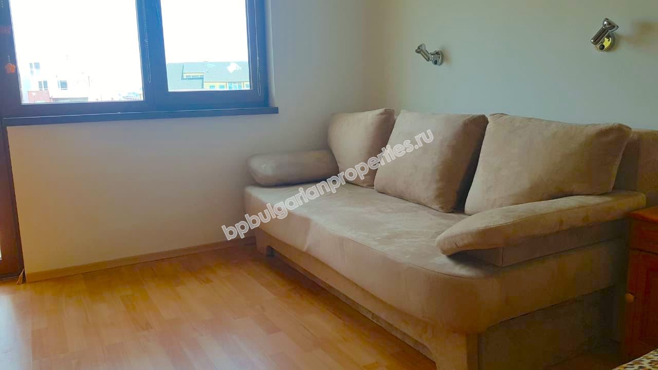 Евтин двустаен апартамент в сграда без такса поддръжка в централната част на Равда