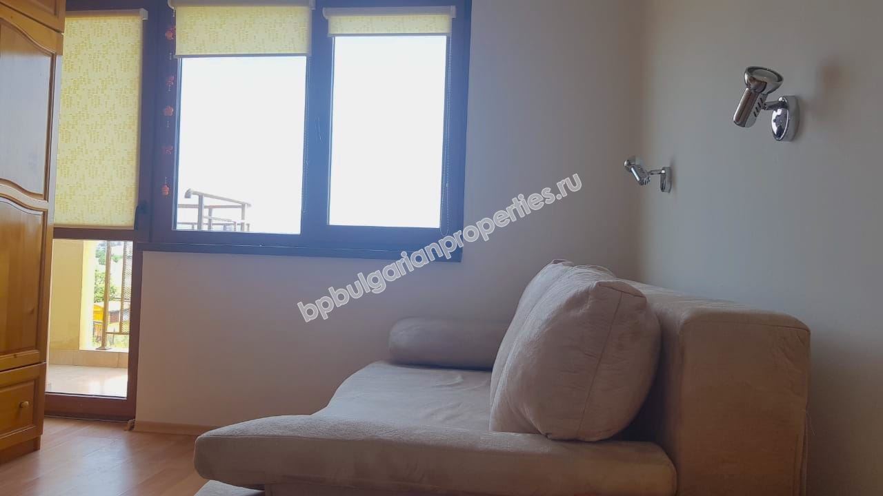 Евтин двустаен апартамент в сграда без такса поддръжка в централната част на Равда