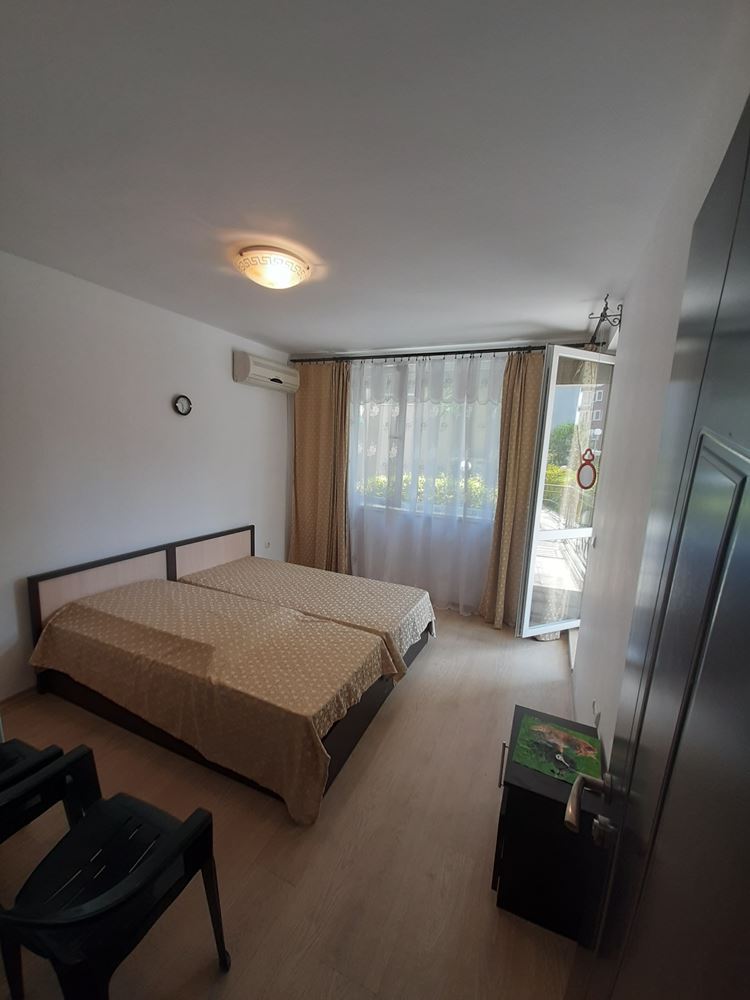 Двустаен апартамент в сграда без такса обслужване