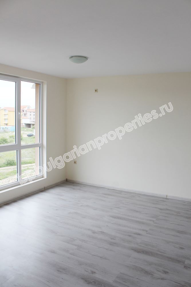 Апартаменти в нова сграда близо до морето в Равда